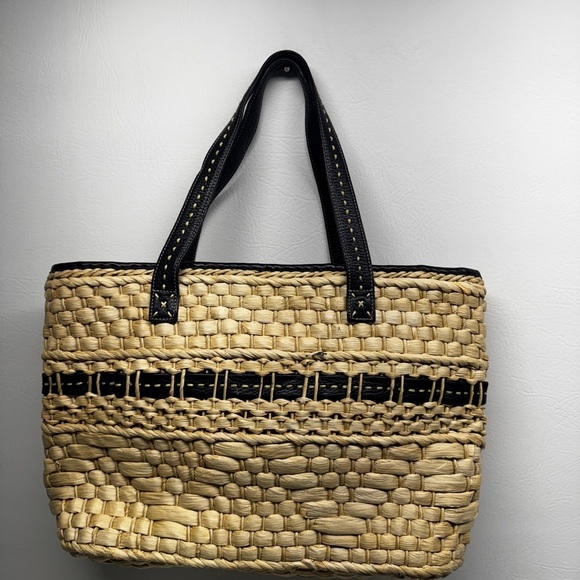 Brighton women’s straw handbag with charms, leather trim - Picture 3 of 11